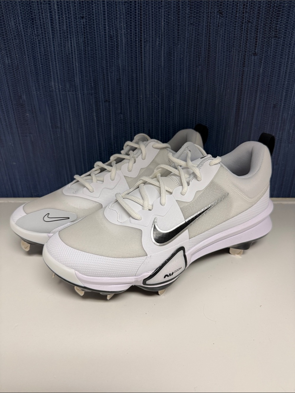 NWOB Men’s Nike Force Zoom Trout 9 Metal Baseball Cleats, Size 7.5, White/Black